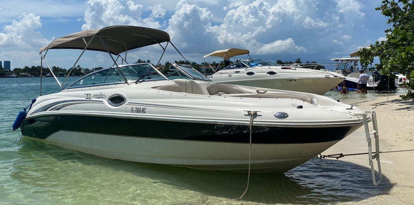 26' Sea Ray Sundancer Nautica Boat - Smaller Miami Yacht Day Vessel for your event