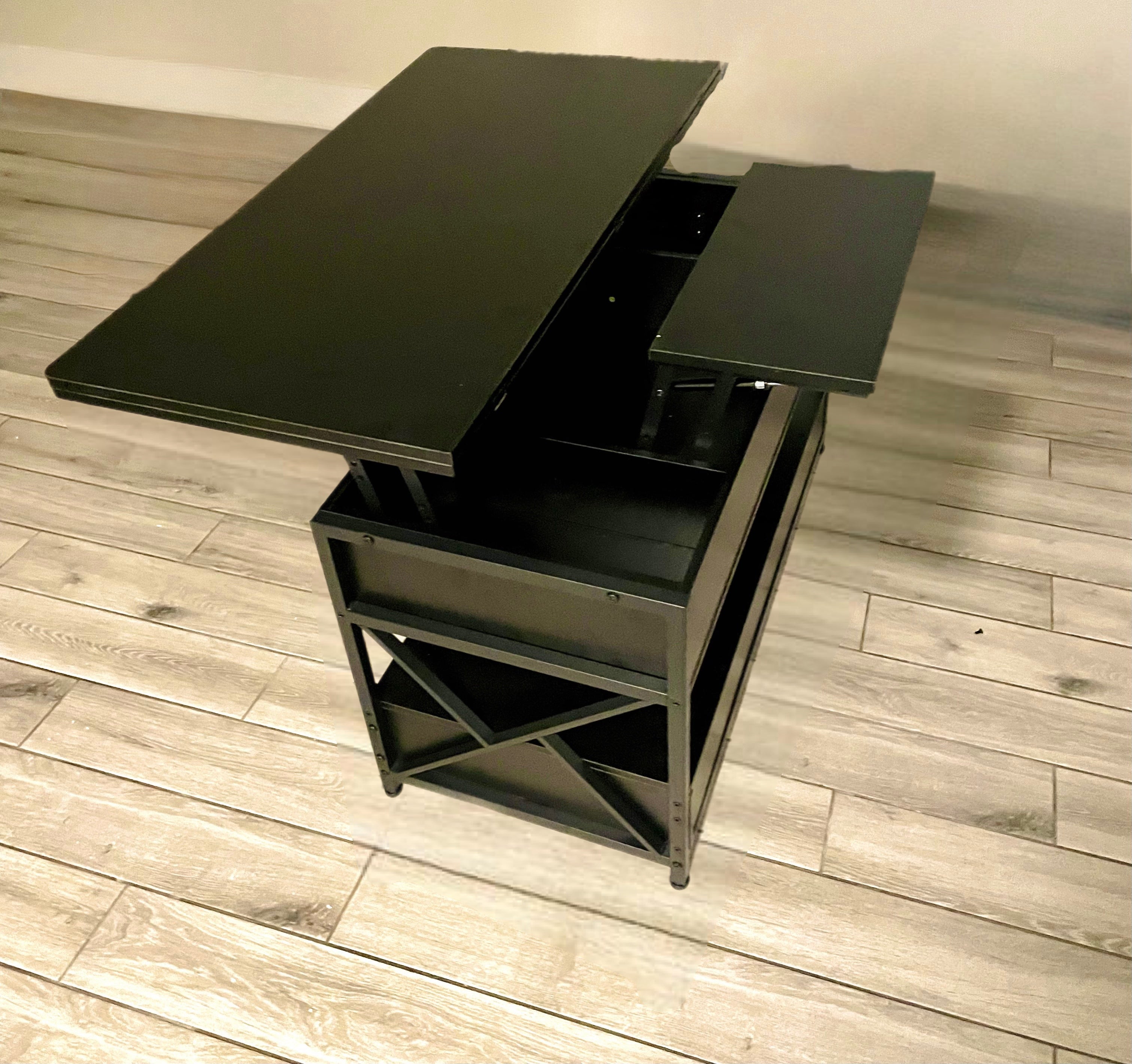 Model Elite Gadget Use