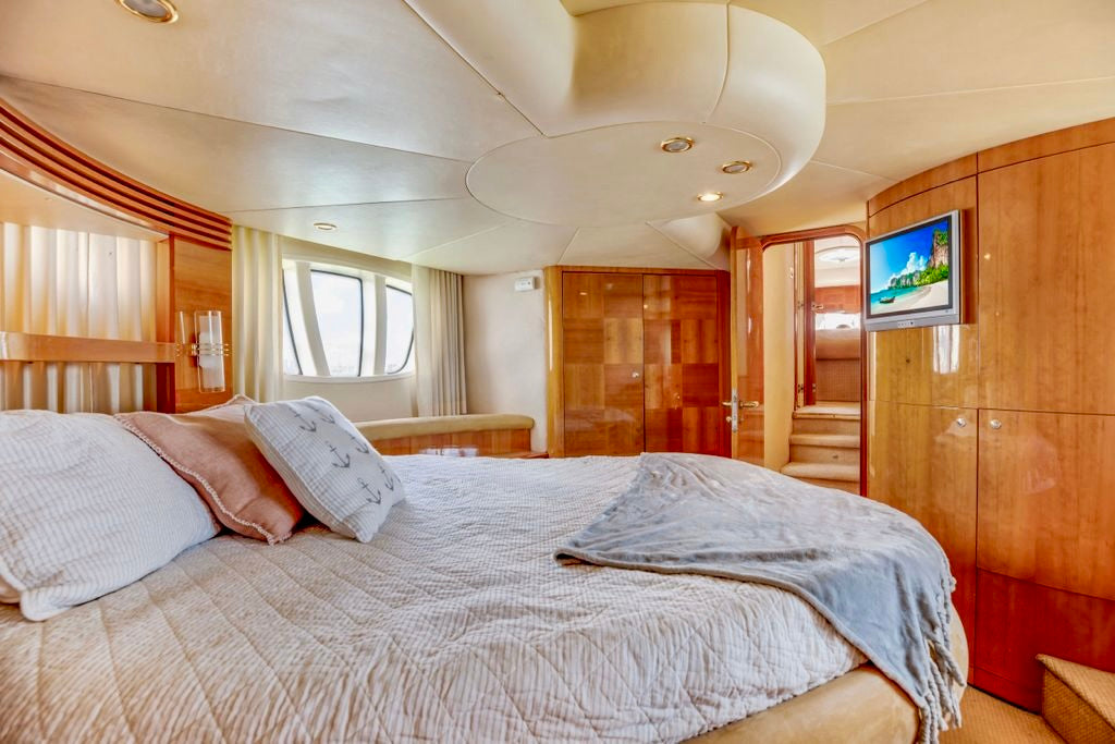 Azimut 57 ft Yacht Rental | Miami Yacht Day for 13 Guests | Luxury Boat Party Event Venue